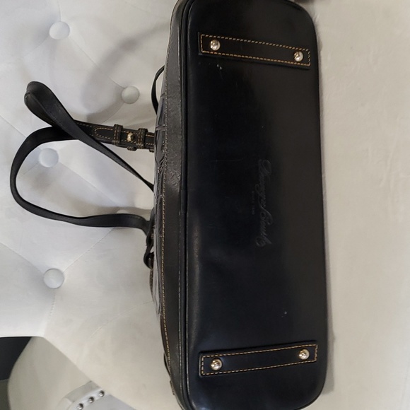 Dooney & Bourke black leather croc embossed shoulder bag - Picture 4 of 15